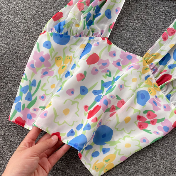 Maieu colorat de damă, cu decolteu