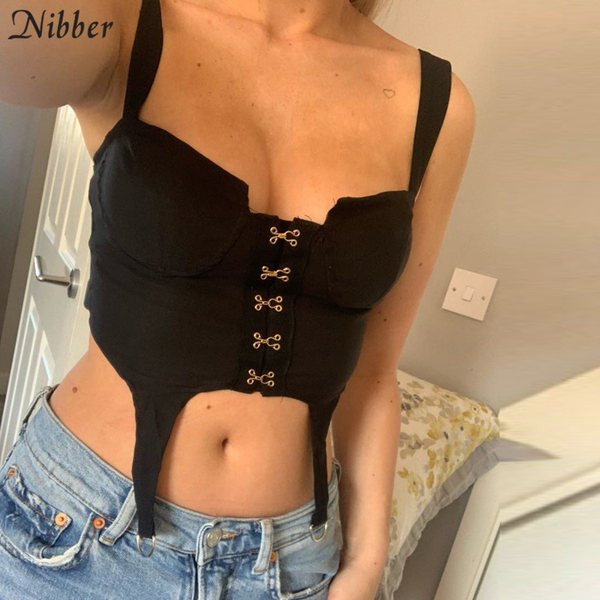 Mūsdienīgs sieviešu krūšutēls ar īsām lencēm un metāla elementiem