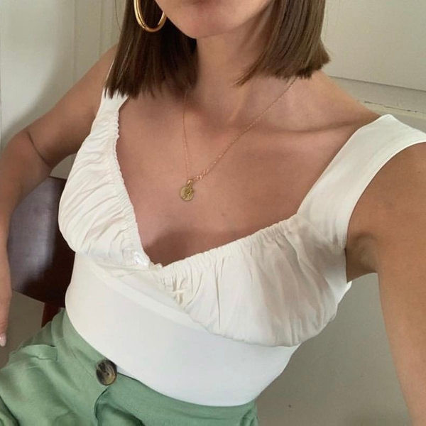 Maieu scurt de damă modern, cu bretele largi