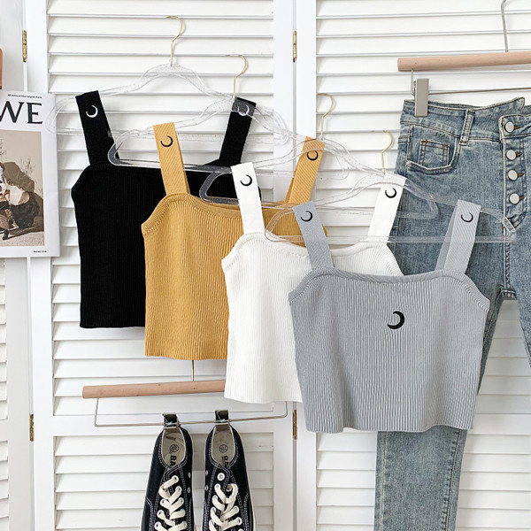 Καθημερινή γυναικεία μπλούζα με κεντήματα - κοντό μοντέλο