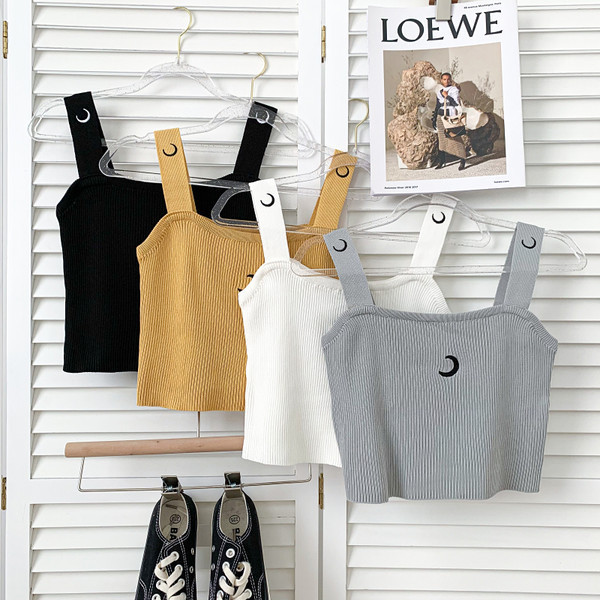 Καθημερινή γυναικεία μπλούζα με κεντήματα - κοντό μοντέλο