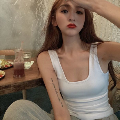 Maieu de dama cu decolteu patrat, model simplu