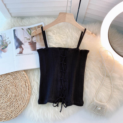 Sieviešu velveta tops ar plānām lencēm un saitēm