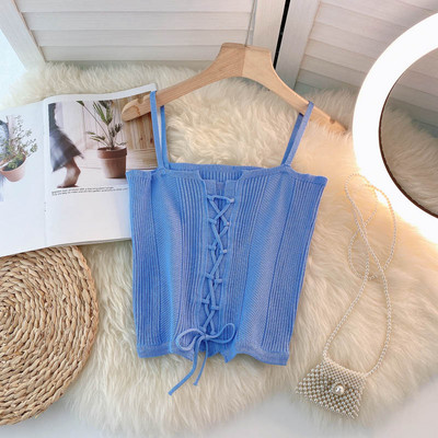 Sieviešu velveta tops ar plānām lencēm un saitēm