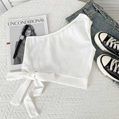 Ikdienas īss sieviešu topiņš ar vienu siksnu un lenti