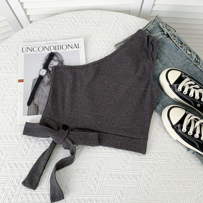 Ikdienas īss sieviešu topiņš ar vienu siksnu un lenti