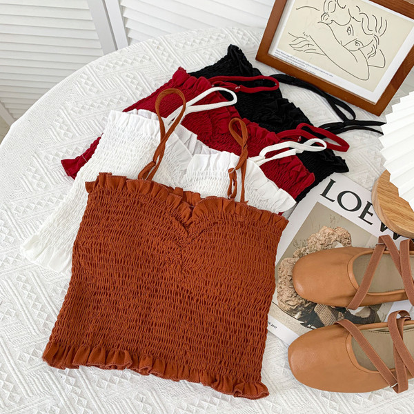 Mūsdienīgs sieviešu krūšturs ar plānām lencītēm vairākās krāsās