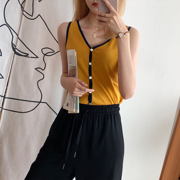 Maieu de dama din tricotat subtire cu nasturi