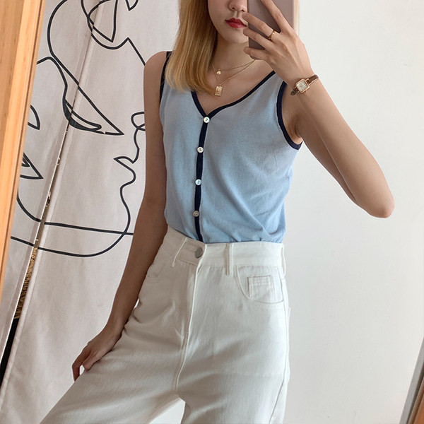 Maieu de dama din tricotat subtire cu nasturi