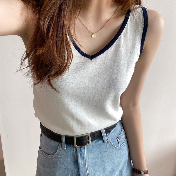 Maieu de dama din tricotat subtire cu nasturi