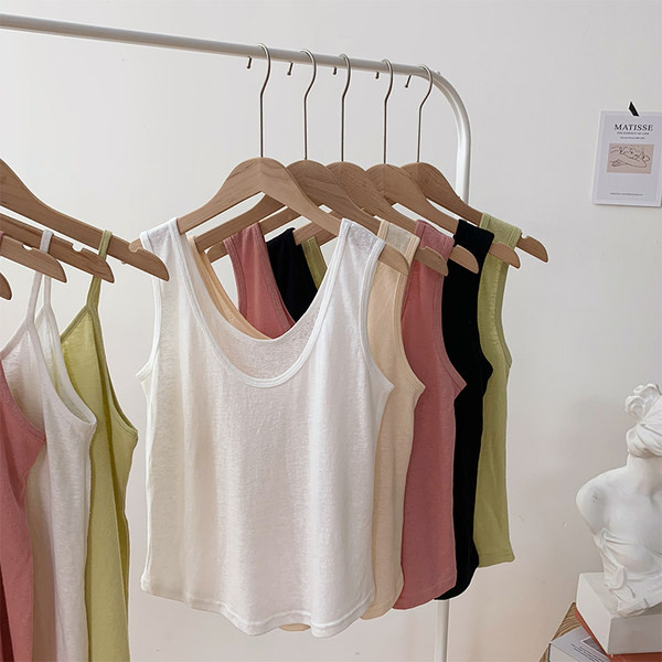 Sieviešu vienkrāsains kokvilnas tops ar ovālu kakla izgriezumu