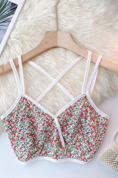 Късо дамско бюстие с флорален десен и тънки презрамки 