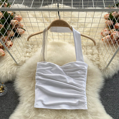 Дамски потник с метална декорация в бял и черен цвят