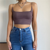 Stilīgs sieviešu īss krūtis ar plānām lencēm, vienkāršs modelis