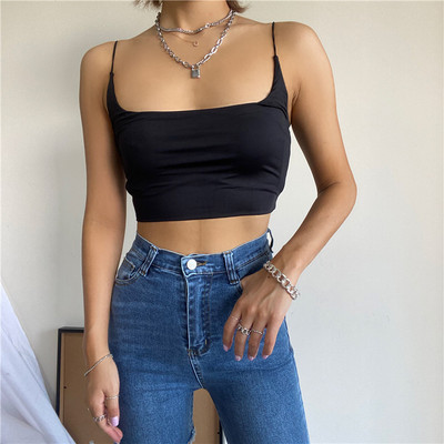 Stilīgs sieviešu īss krūtis ar plānām lencēm, vienkāršs modelis