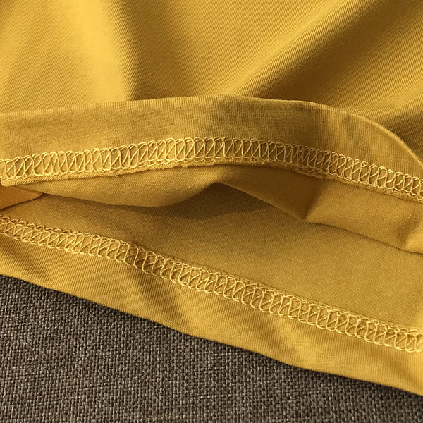 Дамски къс топ с тънки презрамки и надпис 