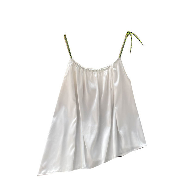 Sieviešu bikses asimetrisks modelis ar lencēm