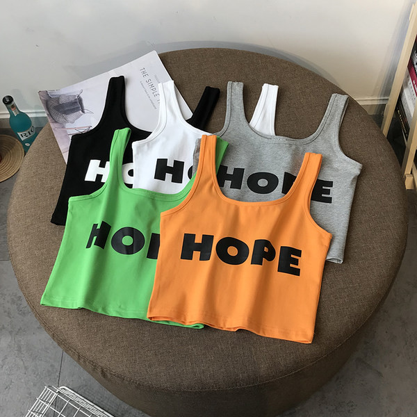 Top zilnic scurt cu inscripție pentru femei