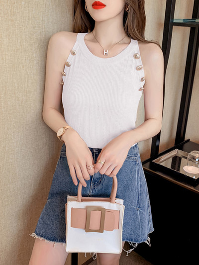 Ежедневен дамски потник с обло деколте и копчета