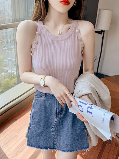 Ежедневен дамски потник с обло деколте и копчета