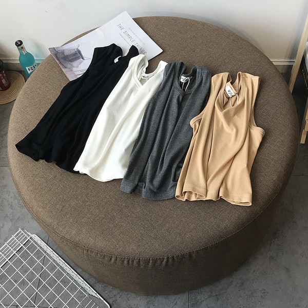 Top scurt de damă cu decolteu oval și bretele largi