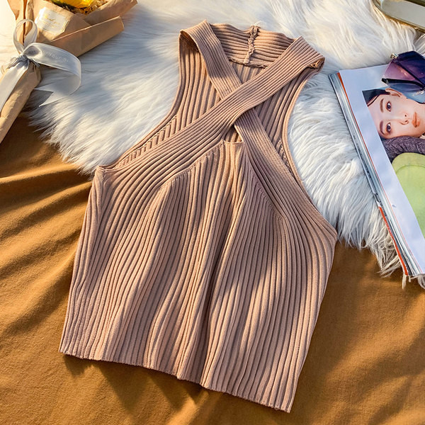 Ležerna ženska majica bez rukava sa širokim naramenicama u bijeloj i crnoj boji