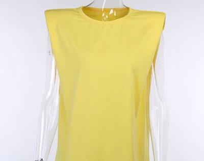 Maiou elegant de dama cu decolteu oval, model simplu