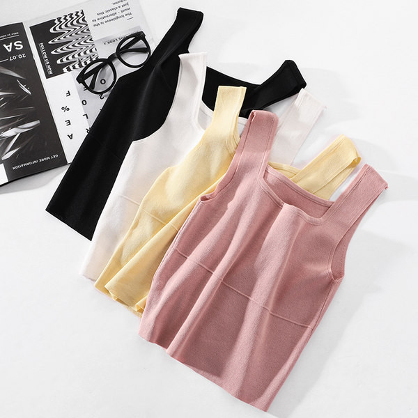 Sieviešu ikdiena ar kvadrātveida kakla izgriezumu - vairākās krāsās