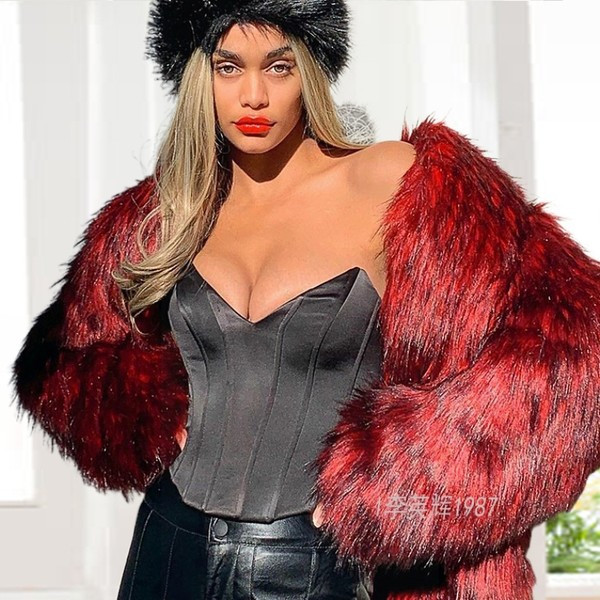 Bustiera de dama eleganta, model curat