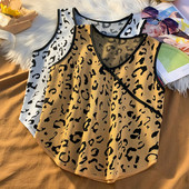 Top de damă model larg cu decolteu spitz în două culori