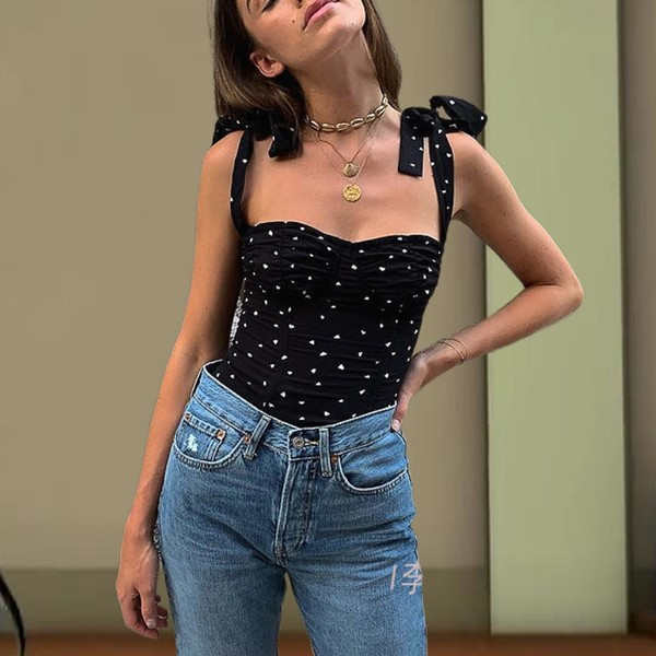 Stilīgs sieviešu tops ar punktiem