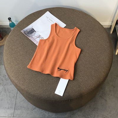 Дамски потник с овално деколте и бродиран надпис