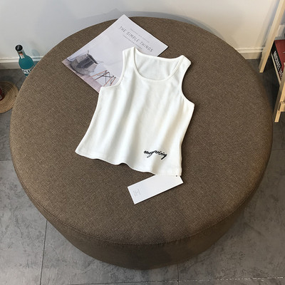 Дамски потник с овално деколте и бродиран надпис