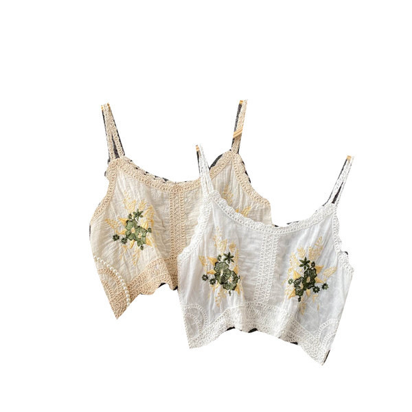 Sieviešu īss topus ar izšuvumiem un plānām lencēm