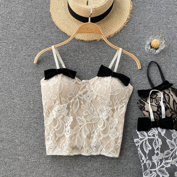 Sieviešu ikdienišķa bikses ar mežģīnēm un plānām lencēm