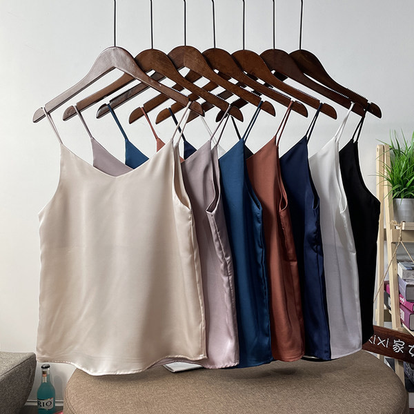 Maiou de damă gratuit model cu bretele subțiri