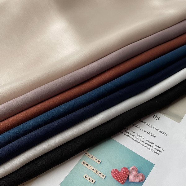 Maiou de damă gratuit model cu bretele subțiri