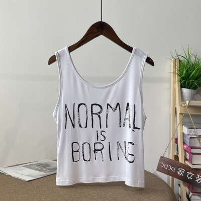 Ikdienas sieviešu tops ar platām lencēm un uzrakstu