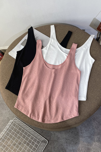 Plata modeļa sieviešu tops ar ovālu kakla izgriezumu