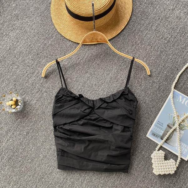 Maieu de damă cu bretele subțiri – un model curat