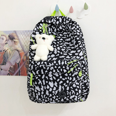 Дамска модерна раница с 3D елемент в няколко цвята