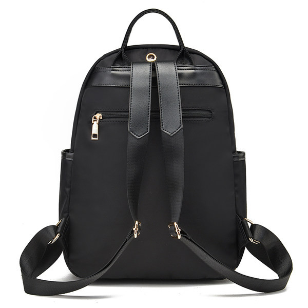 Ženski svakodnevni ruksak s patentnim zatvaračem i 3D elementom