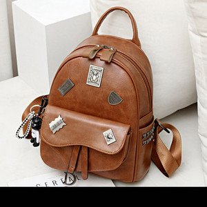 Sieviešu ikdienas mugursoma no eko ādas - ar priekšējo kabatu