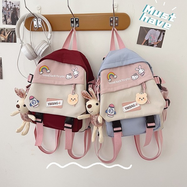 Unisex modeļa tekstila mugursoma ar platām lencēm