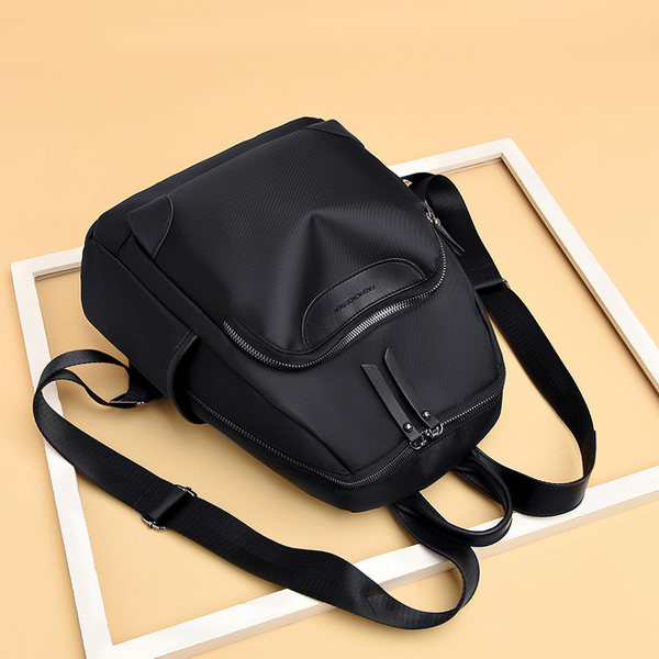 Ležerni ženski ruksak jednobojni model s prednjim džepom