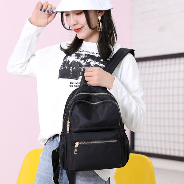 Rucsac casual de dama cu fermoar si buzunar