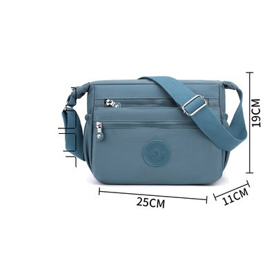 Mūsdienīga sieviešu plecu soma dažādās krāsās