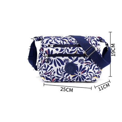 Mūsdienīga sieviešu plecu soma dažādās krāsās