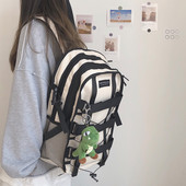 Jauna modeļa mugursoma retro stilā ar aksesuāru