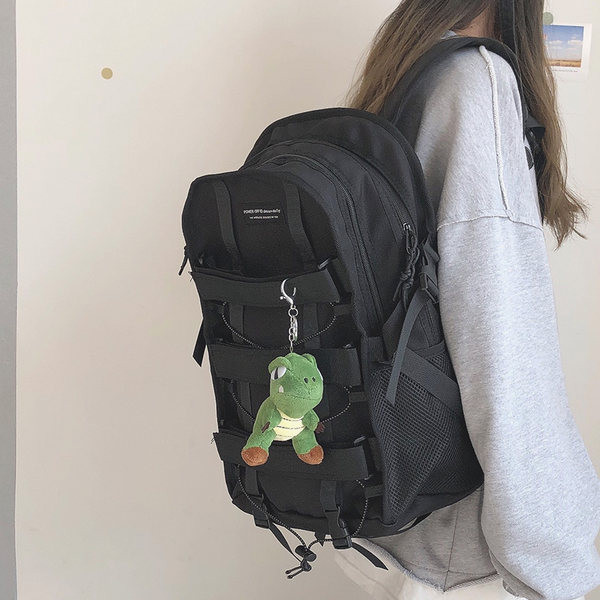 Jauna modeļa mugursoma retro stilā ar aksesuāru